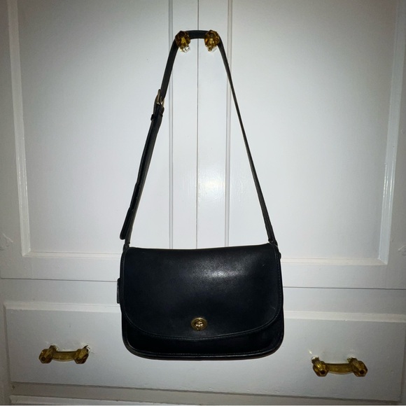Coach Handbags - Vintage Coach purse